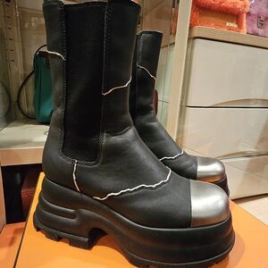 Charles & Keith Cap toe Platform boots